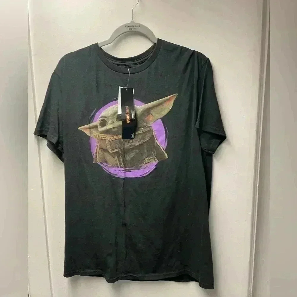 Star Wars Grogu Mandolorian shirt size large color black